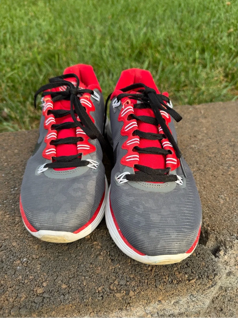 Nike Women’s Lunarglide 5 Dark Grey White Red Atomic 599160-016 Size 8 H20 Repel